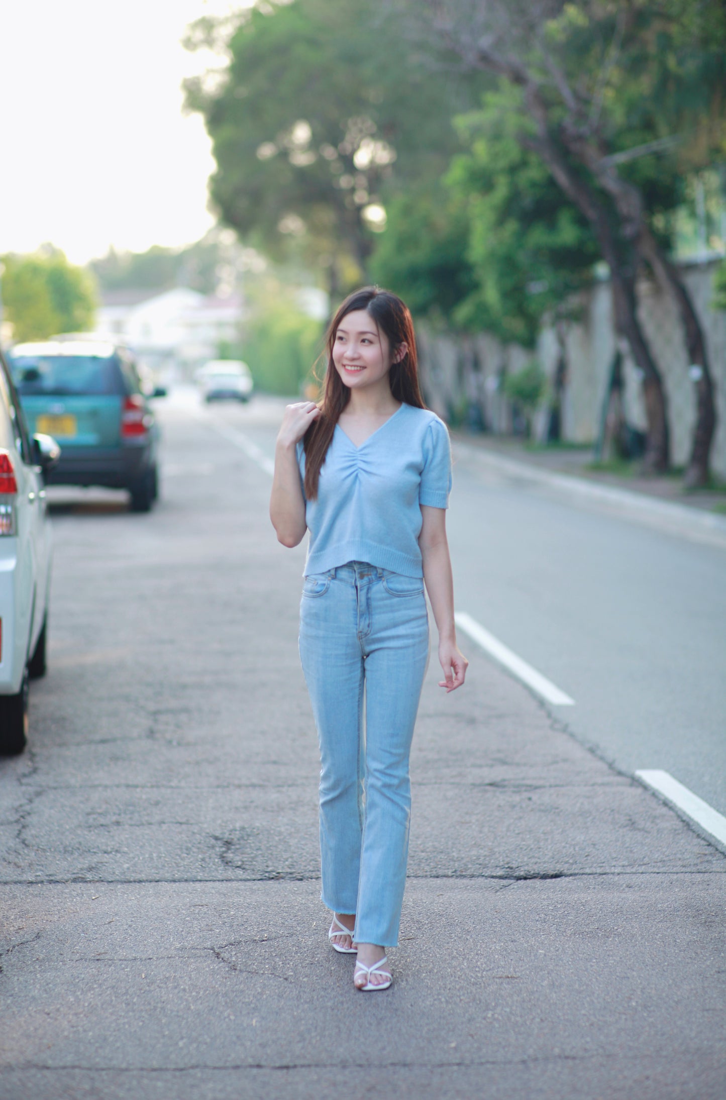 韓國淺藍修身喇叭牛仔褲